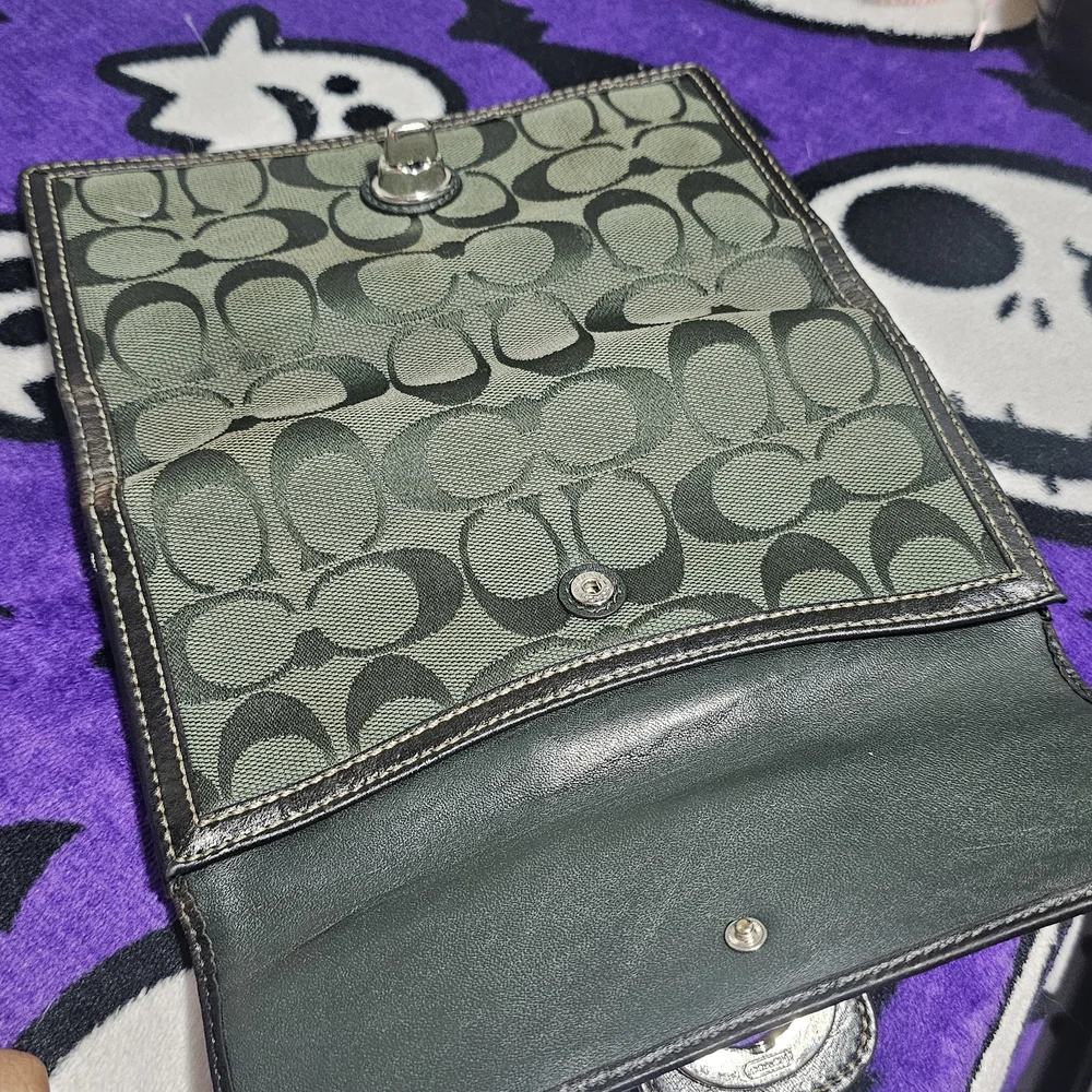 Coach Olive and Black Signature Wallet - Picture 2 of 5